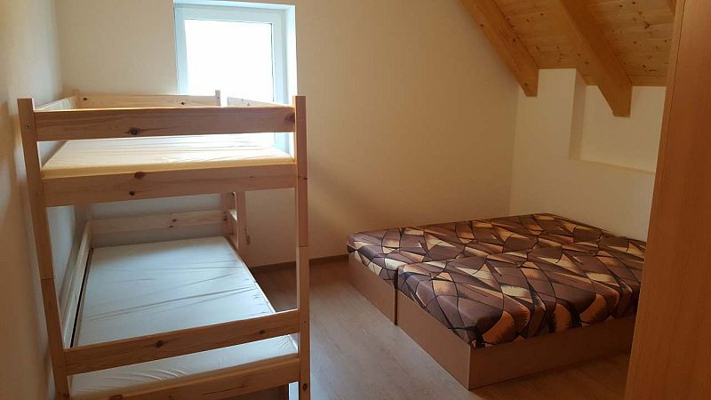 loznice-s-palandou-pro-deti-2x